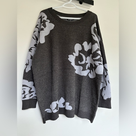 Super soft Plus Size Floral Print Sweater | BloomChic | Size 18-20 (2x) - Picture 1 of 5